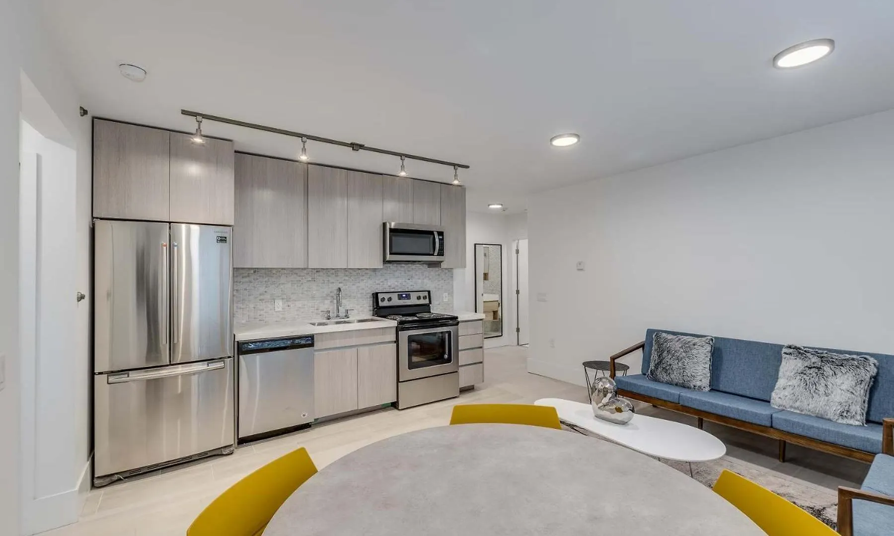 Modern And Stylish Apartment With A Cozy Vibe Βανκούβερ Καναδάς