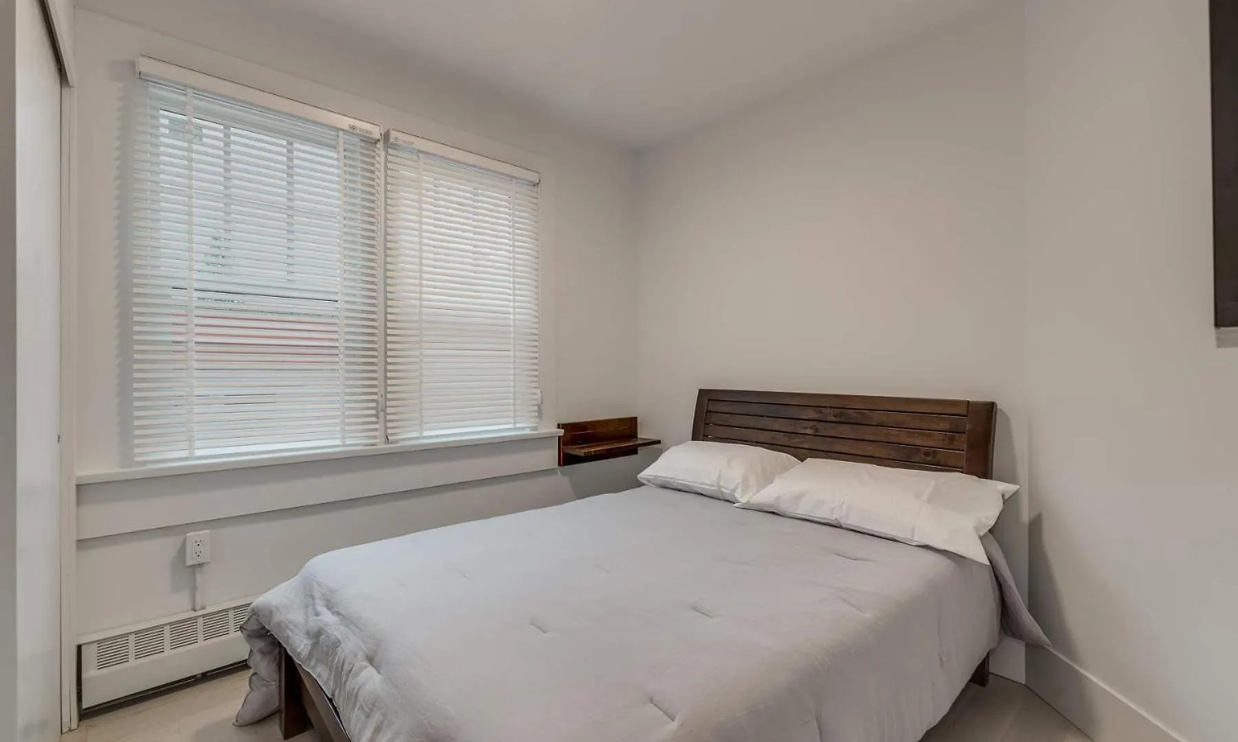 Modern And Stylish Apartment With A Cozy Vibe Vancouver 0*,  Kanada